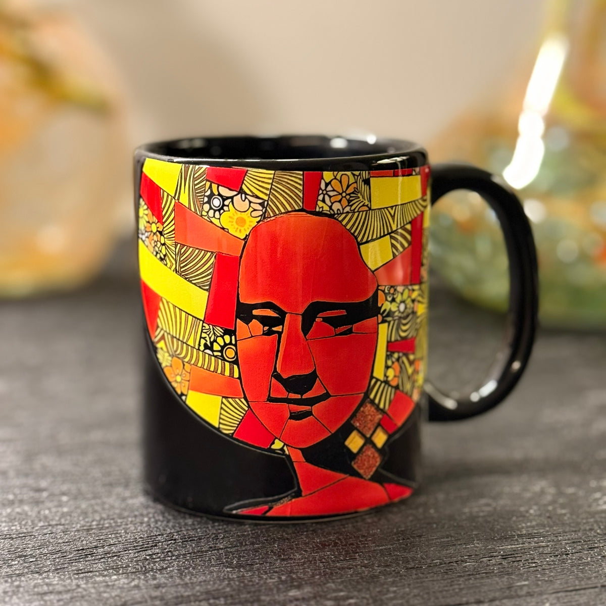 COMBO 5: Toalha + Caneca Colecionável Mona Gold Power